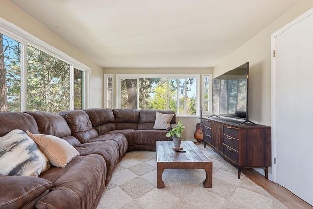 2803 S CHESTNUT St, Spokane, WA 99224