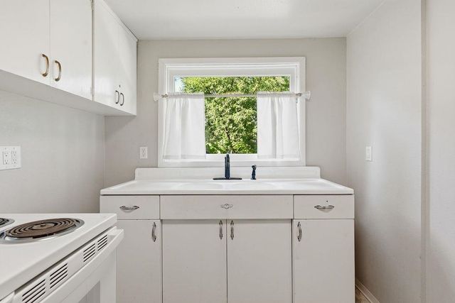 2803 S CHESTNUT St, Spokane, WA 99224