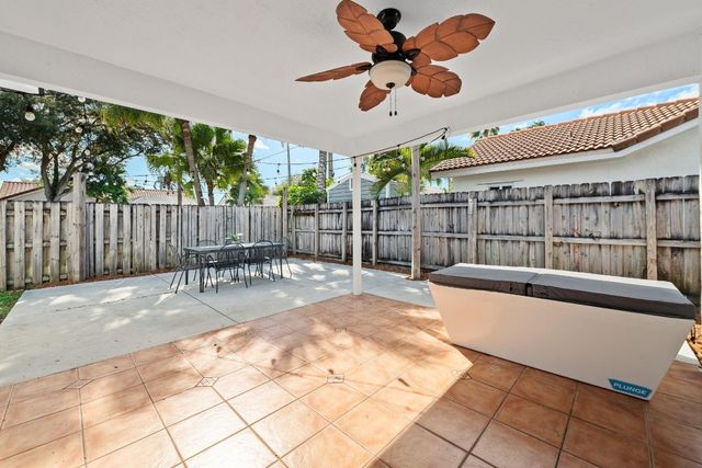 12440 SW 7th Place, Davie, FL 33325
