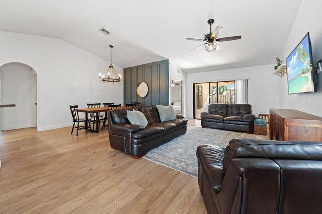 12440 SW 7th Place, Davie, FL 33325