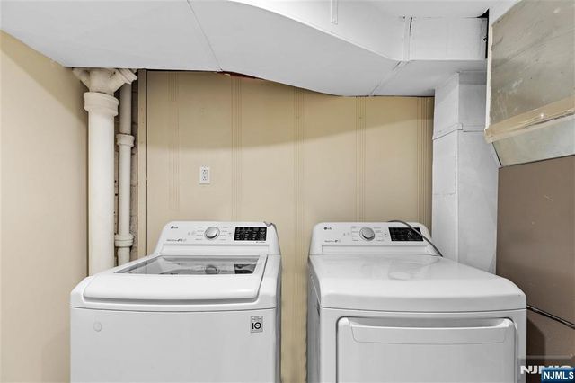 29 Parkview Terrace, Bayonne, NJ 07002