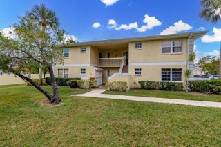 1560 SE Royal Green Circle 103, Port St Lucie, FL 34952