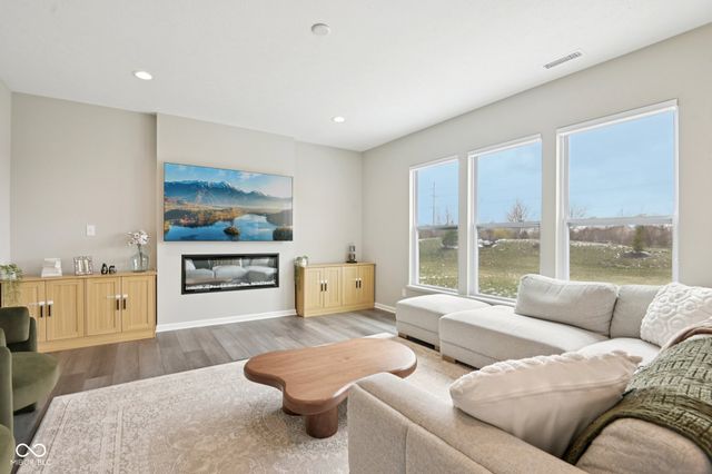 4696 Homestead Drive, Whitestown, IN 46075