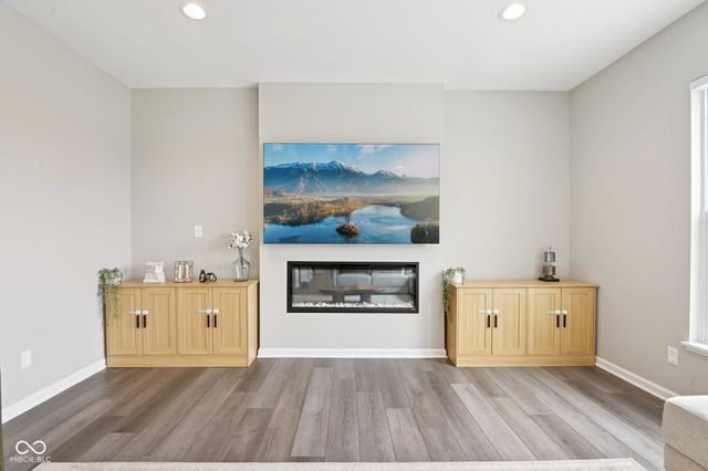 4696 Homestead Drive, Whitestown, IN 46075