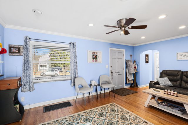 14 Charmaine Circle, Fort Mitchell, KY 41017