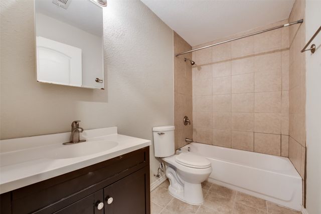 220 Jagoe Street, Denton, TX 76201
