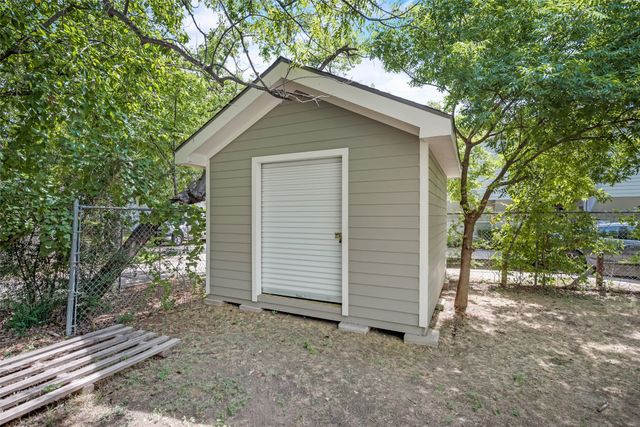 220 Jagoe Street, Denton, TX 76201