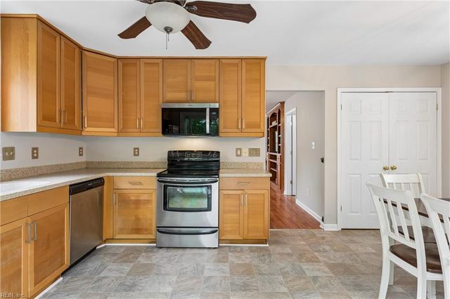 150 Riverview AVE, Smithfield, VA 23430