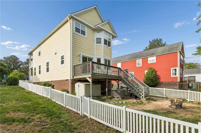 150 Riverview AVE, Smithfield, VA 23430