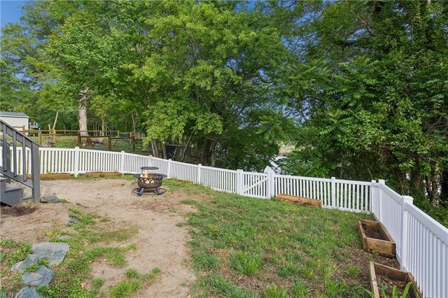 150 Riverview AVE, Smithfield, VA 23430