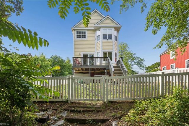 150 Riverview AVE, Smithfield, VA 23430