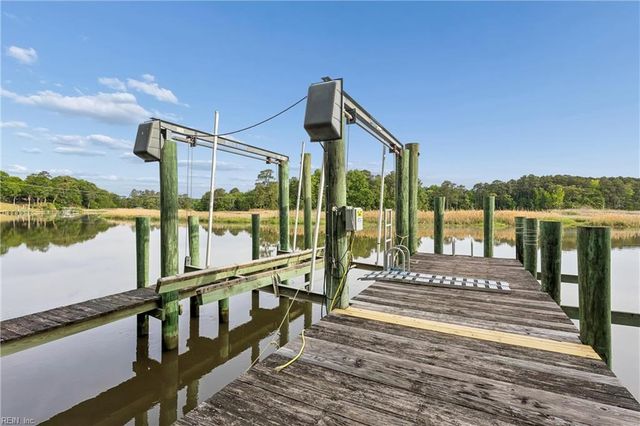 150 Riverview AVE, Smithfield, VA 23430