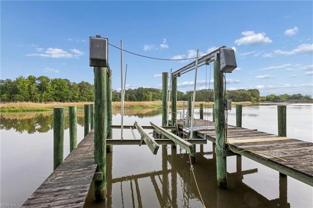 150 Riverview AVE, Smithfield, VA 23430