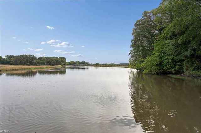 150 Riverview AVE, Smithfield, VA 23430