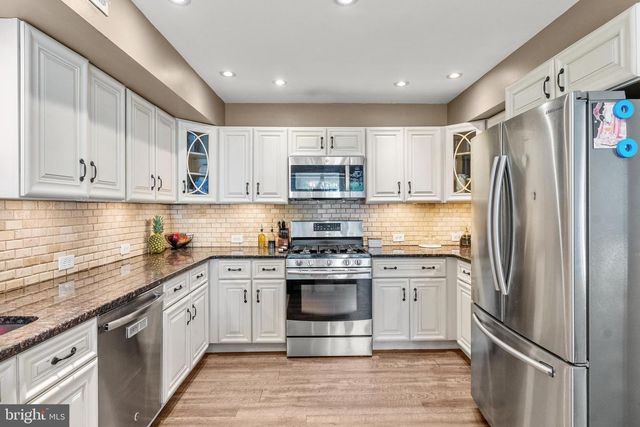 12 LINKS WAY, Marlton, NJ 08053