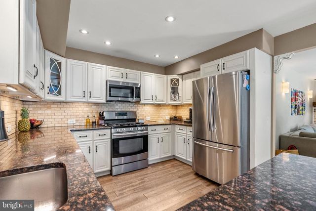 12 LINKS WAY, Marlton, NJ 08053