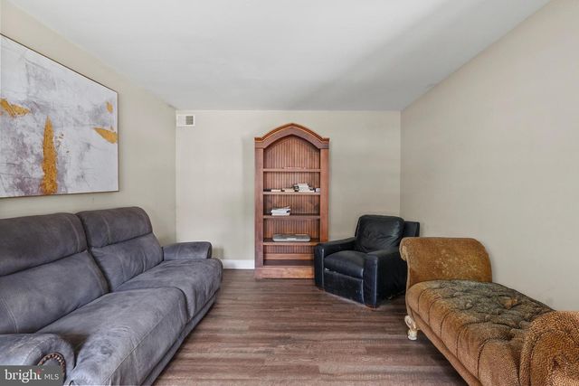 12 LINKS WAY, Marlton, NJ 08053