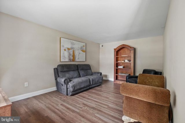12 LINKS WAY, Marlton, NJ 08053