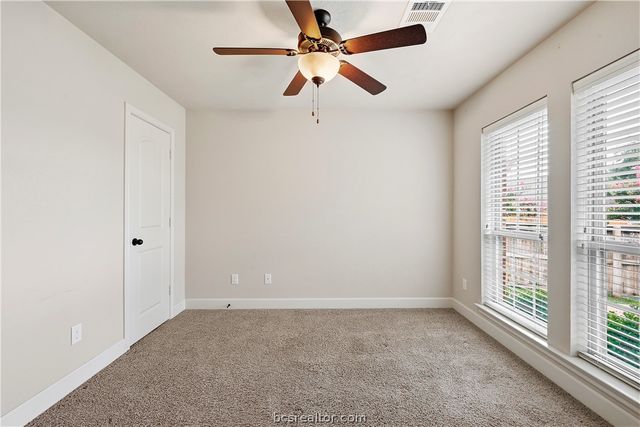 1815 Lakeshore Circle, College Station, TX 77845