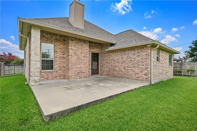 1815 Lakeshore Circle, College Station, TX 77845