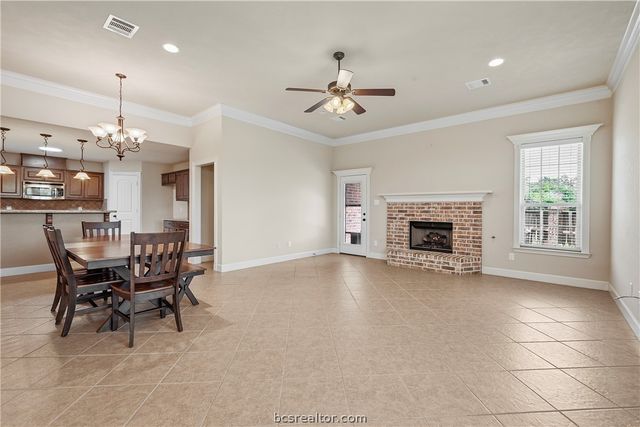 1815 Lakeshore Circle, College Station, TX 77845