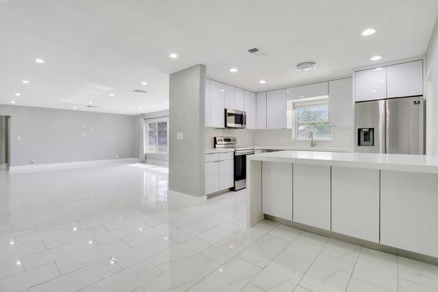 1231 SW 32nd Street, Fort Lauderdale, FL 33315