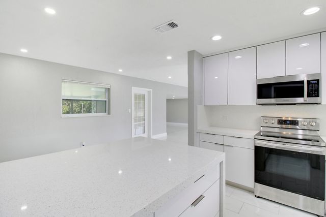 1231 SW 32nd Street, Fort Lauderdale, FL 33315