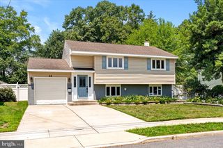 14 OVINGTON DR, Hamilton, NJ 08620
