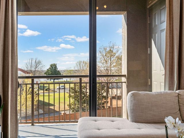 717 S Riverside Dr Apt 307, Memphis, TN 38103