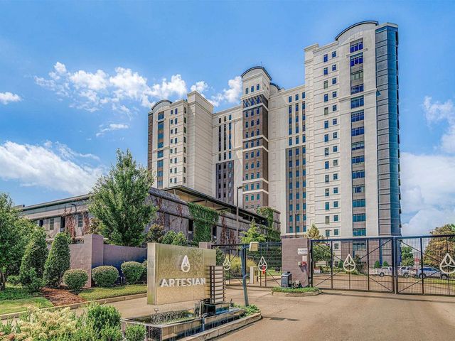 717 S Riverside Dr Apt 307, Memphis, TN 38103