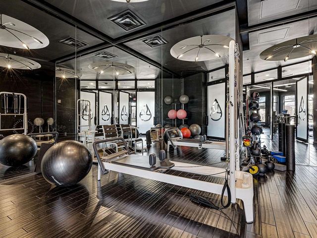 717 S Riverside Dr Apt 307, Memphis, TN 38103