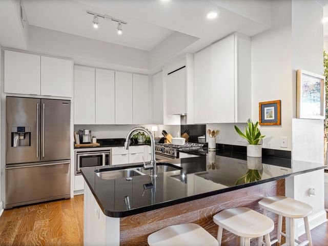 717 S Riverside Dr Apt 307, Memphis, TN 38103