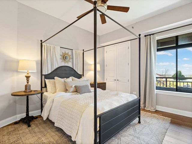 717 S Riverside Dr Apt 307, Memphis, TN 38103