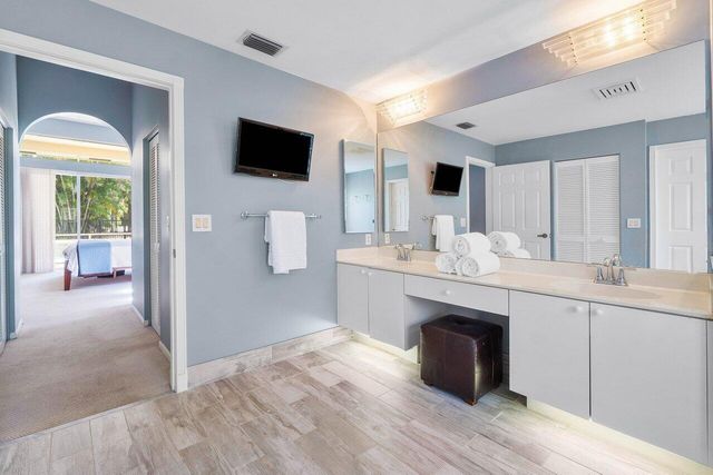 15522 Cypress Park Drive, Wellington, FL 33414