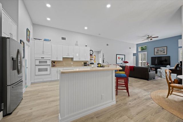 15522 Cypress Park Drive, Wellington, FL 33414