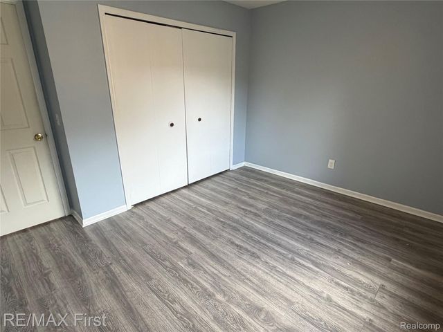 2830 Hessel Avenue, Rochester Hills, MI 48307