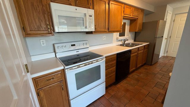 9 CRANBERRY CT, Marlton, NJ 08053