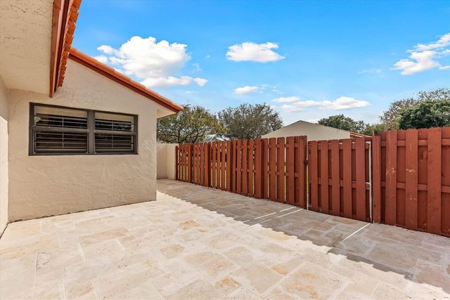 11288 SW 59th Court ., Cooper City, FL 33330