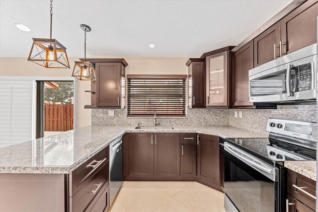 11288 SW 59th Court ., Cooper City, FL 33330