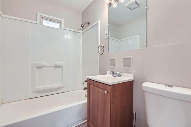 2383 Hiawatha Park Drive, 2385, Columbus, OH 43211