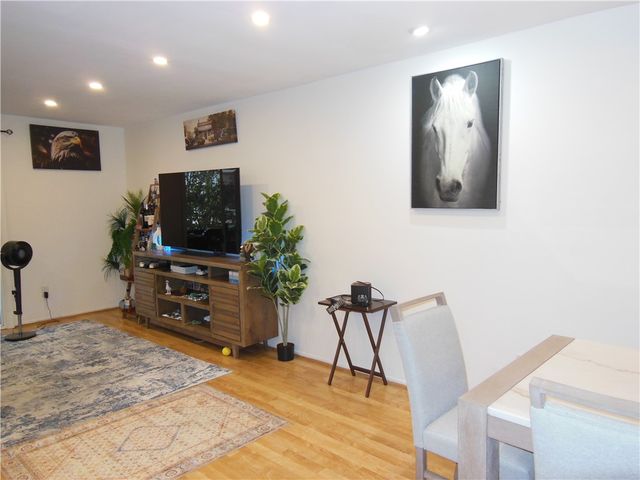 23515 Lyons Avenue 116, Valencia, CA 91355