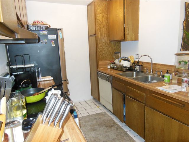 23515 Lyons Avenue 116, Valencia, CA 91355