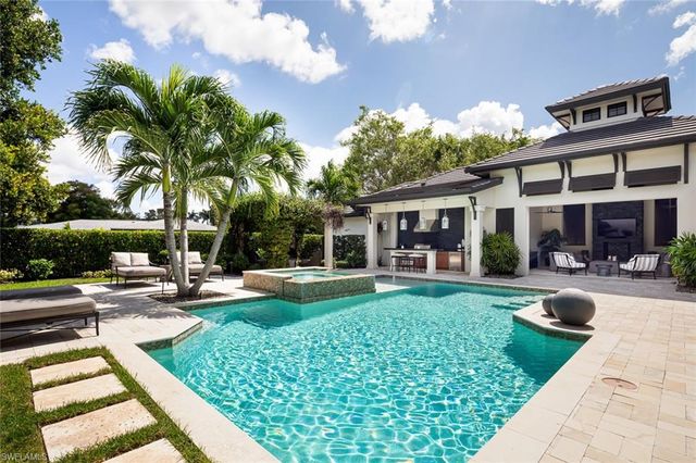 3170 Crayton RD, Naples, FL 34103
