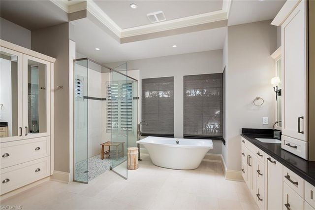 3170 Crayton RD, Naples, FL 34103