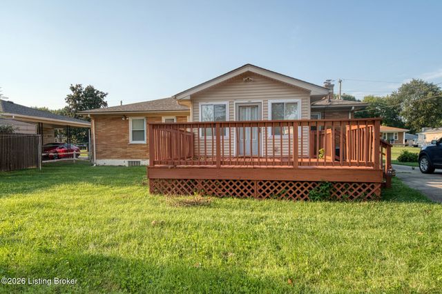 2300 Quinn Dr, Louisville, KY 40216