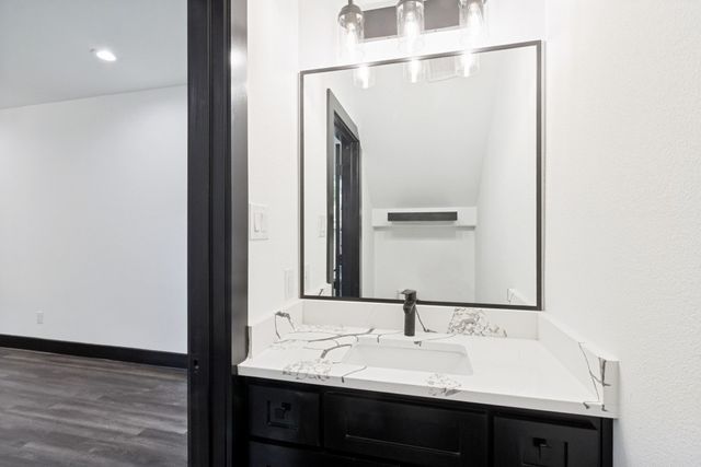 2420 Starks Avenue, Dallas, TX 75215