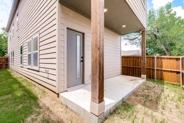 2420 Starks Avenue, Dallas, TX 75215