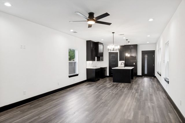 2420 Starks Avenue, Dallas, TX 75215