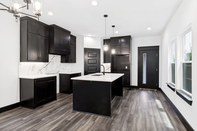 2420 Starks Avenue, Dallas, TX 75215