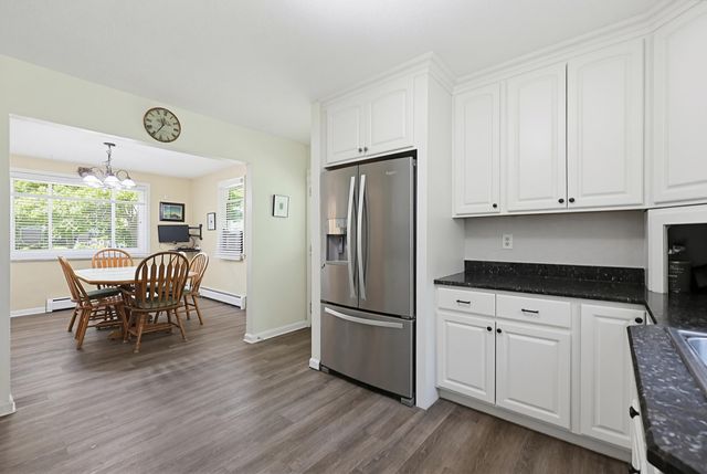 14 Terra Lane, Hudson, NH 03051